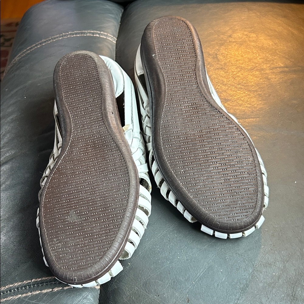 Softspots White Woven Peep-Toe Slip-On Flats - Picture 6 of 6